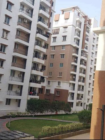 3 BHK luxurious gated community flats for sale @ Tellapur