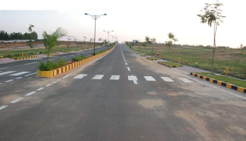 Villa plot for at Sarjapura to bagalur Highway207 gated community layout Hosur Registration